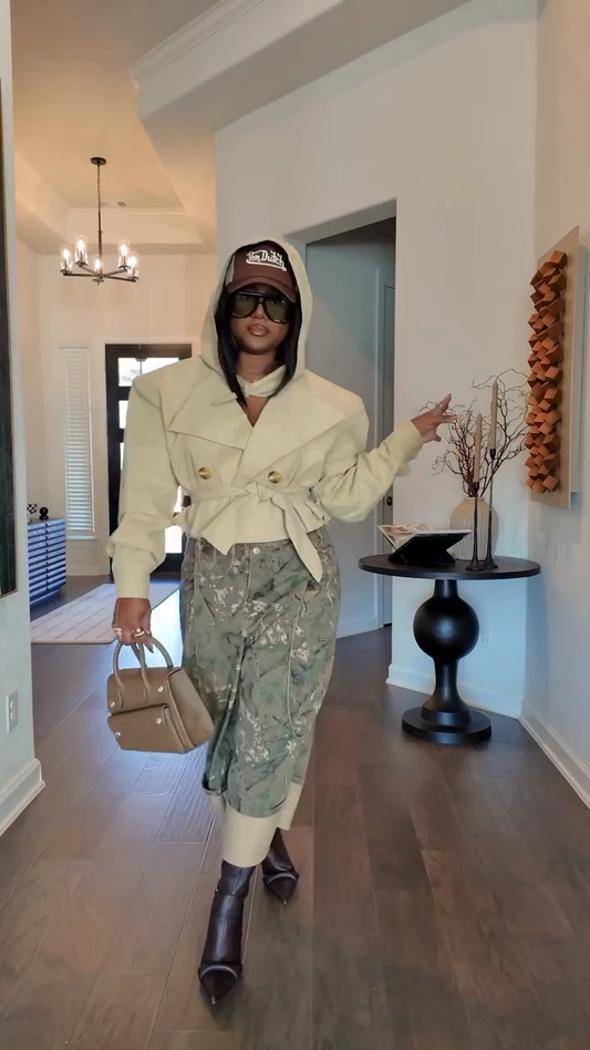 Beige hooded short windbreaker