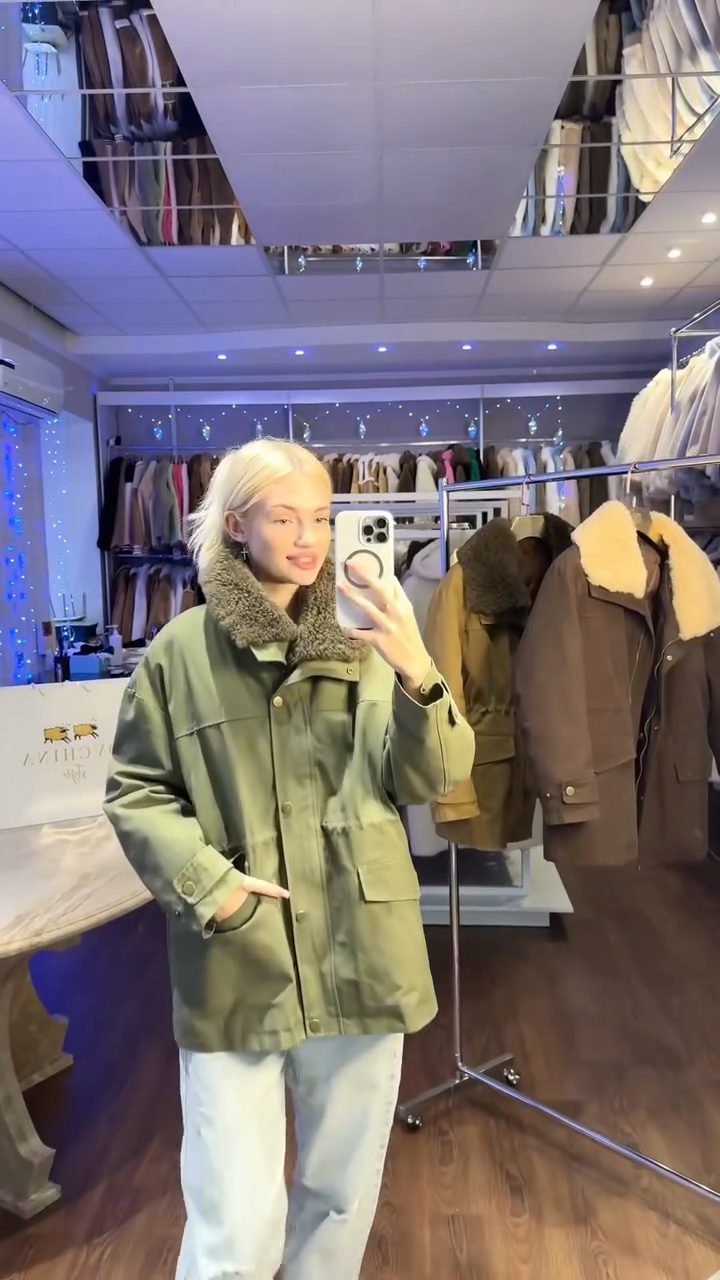 Wool collar drawstring parka