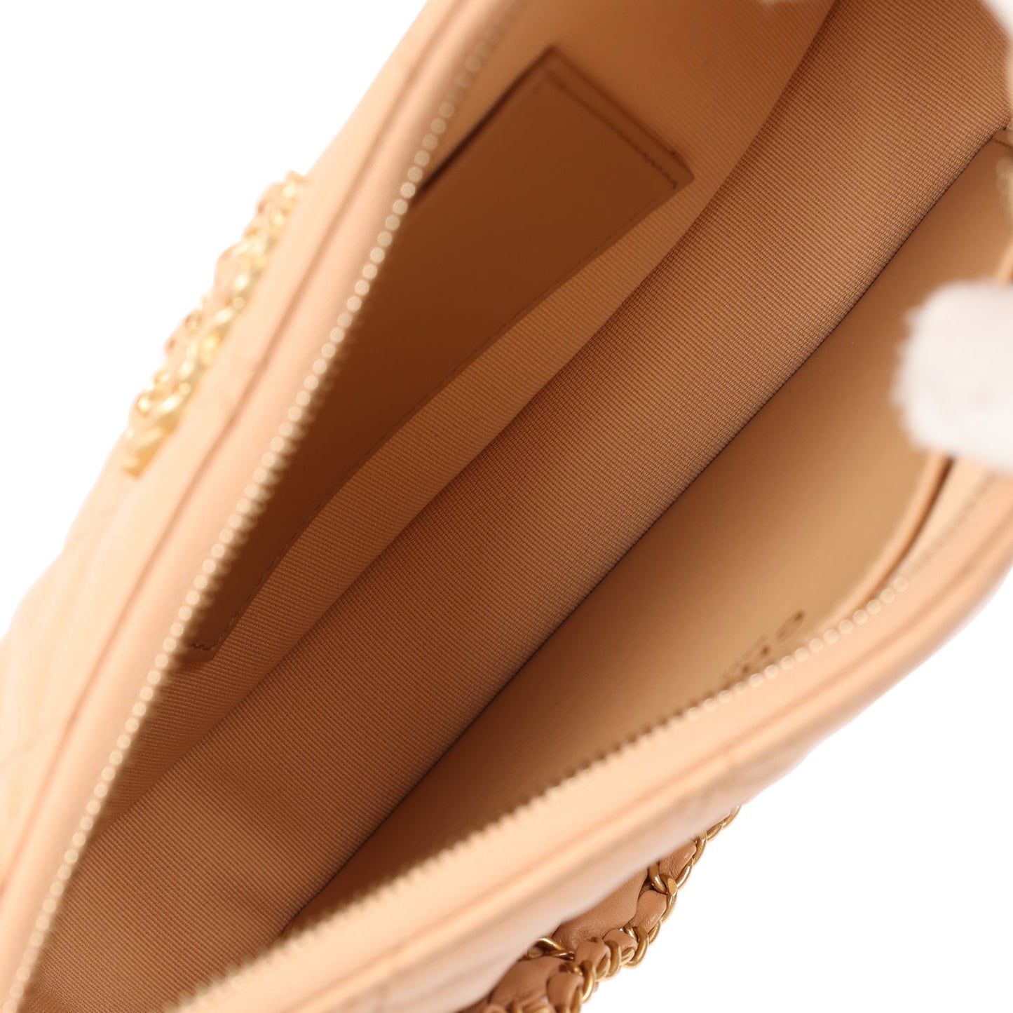 the modern classic – luxury shoulder bag