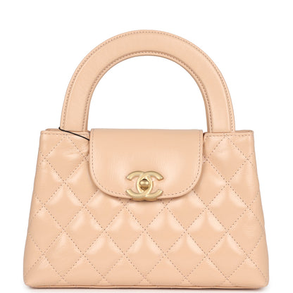 grand edition handbag – effortless luxury