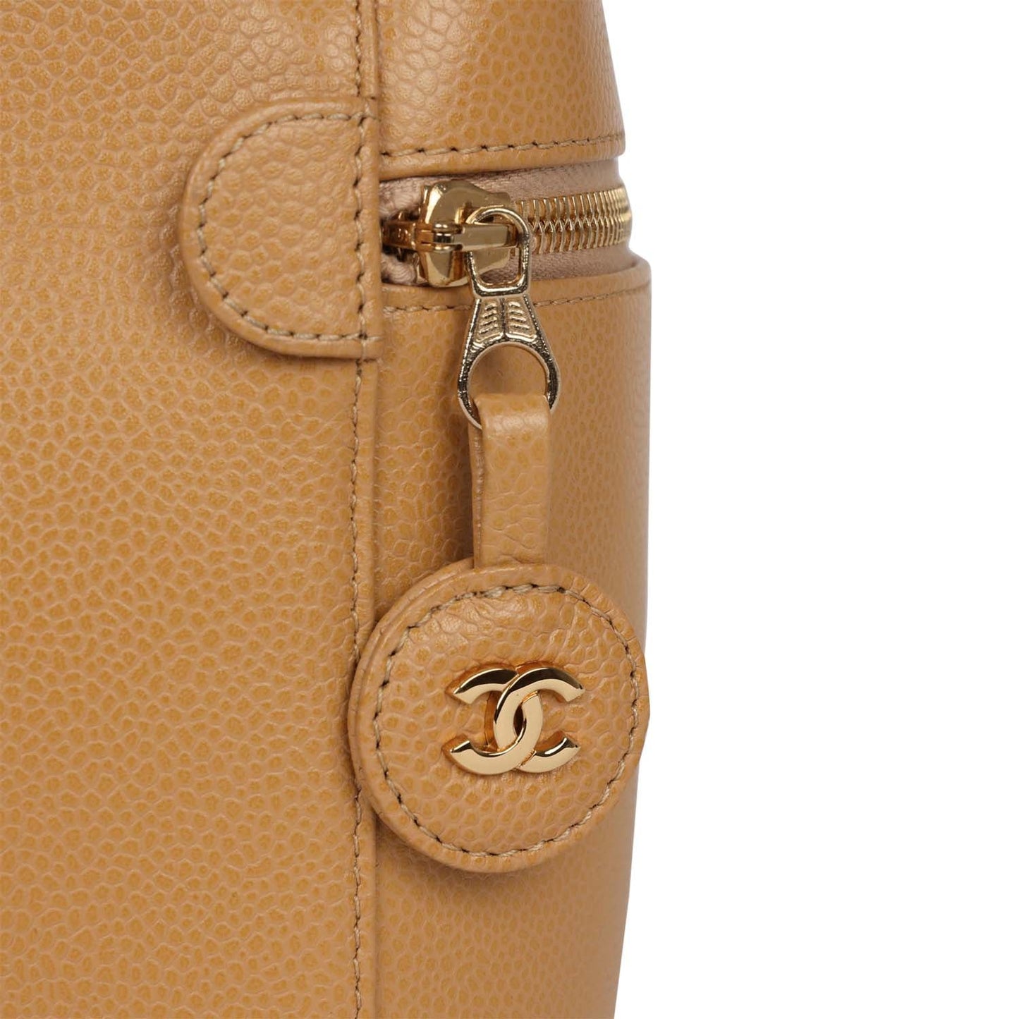 the signature luxury tote – refined and timeless