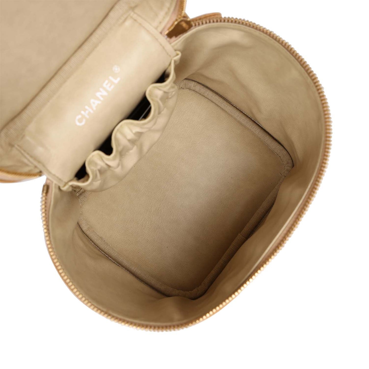 the signature luxury tote – refined and timeless