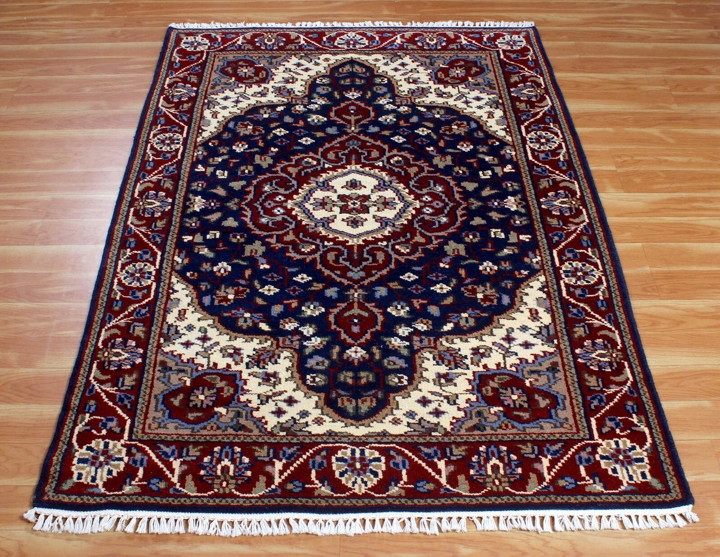Regal Persian-Style Area Rug | Navy & Red (4' x 6')