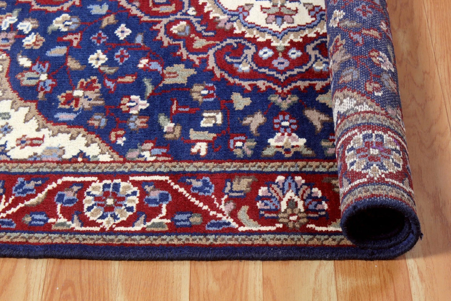 Regal Persian-Style Area Rug | Navy & Red (4' x 6')