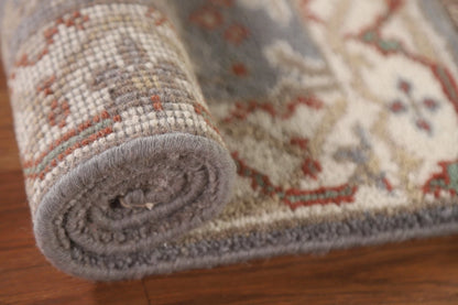 Chic Grey & Beige Traditional Accent Rug (2' x 3')
