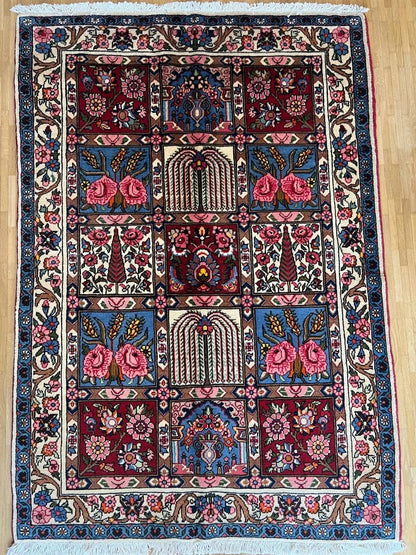 Unique Four-Panel Garden Area Rug  160 x 111 cm Pre-owned