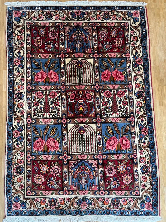 Unique Four-Panel Garden Area Rug  160 x 111 cm Pre-owned
